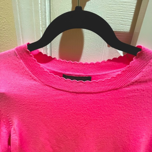 Banana Republic Merino Wool Hot Pink Sweater - Picture 4 of 4